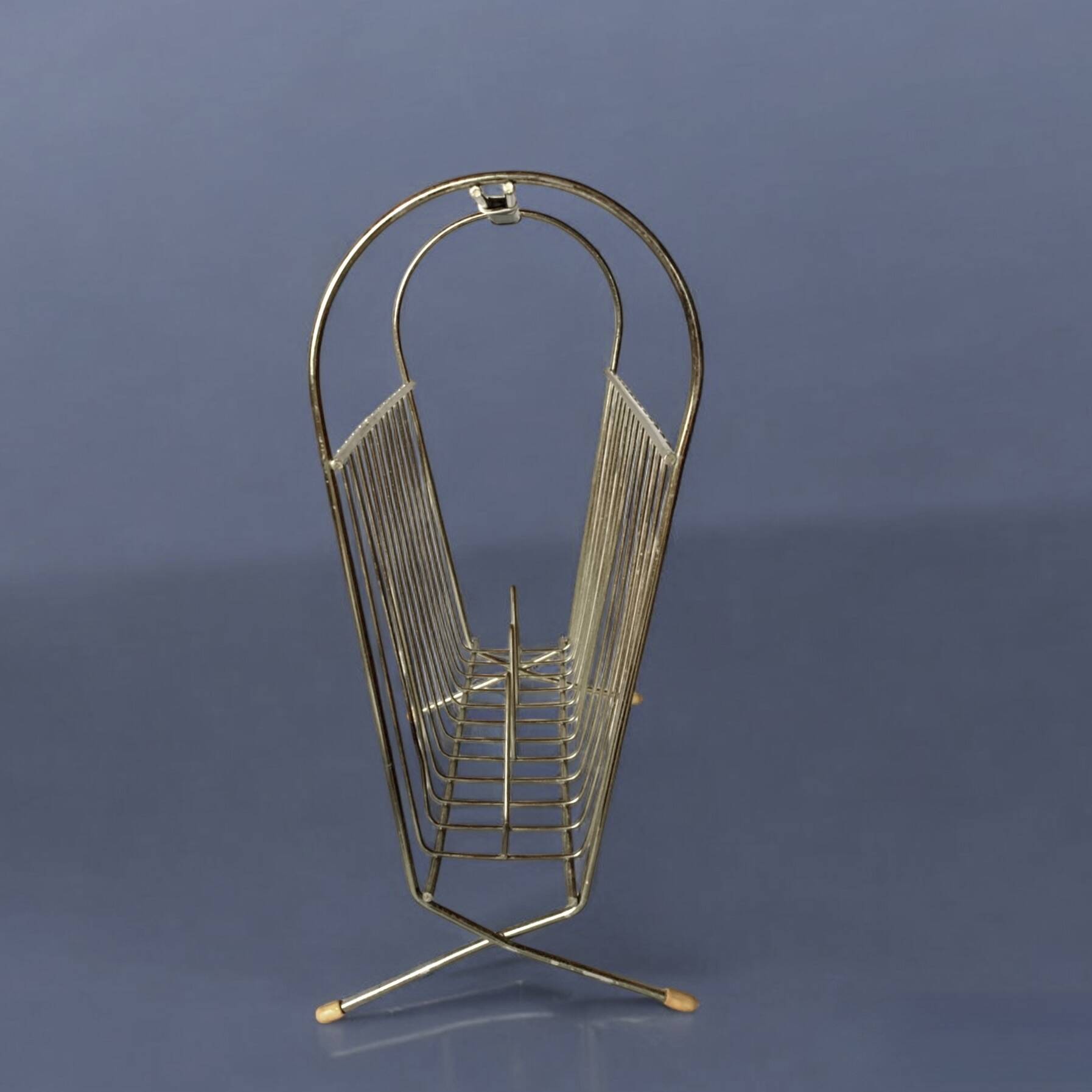 50s magazine rack in brass and scoubidou