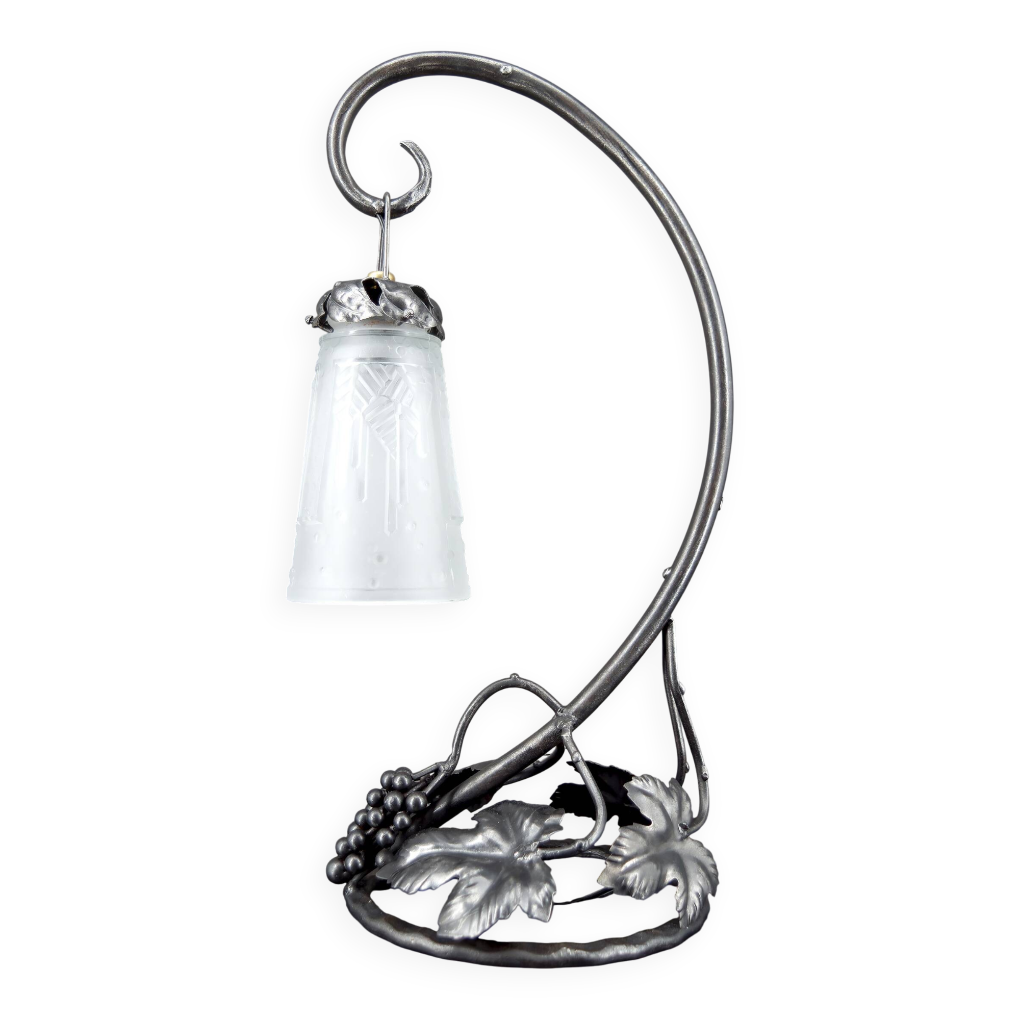 Wrought Iron Lamp, "Vine", Muller Frères Lunéville, Art Deco, c. 1930