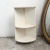 Corner kitchen shelves