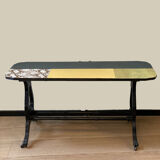 Table basse avec dessus en cuir