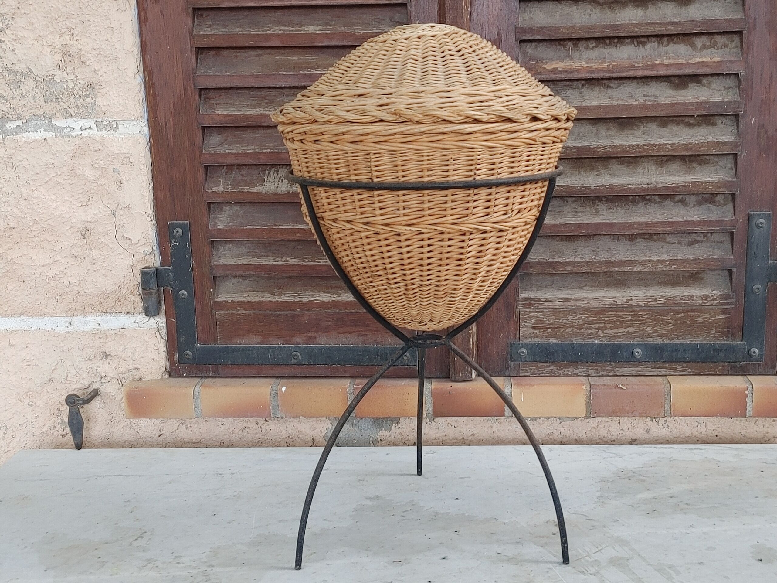 Vintage rattan worker, wrought iron tripod base, 60s