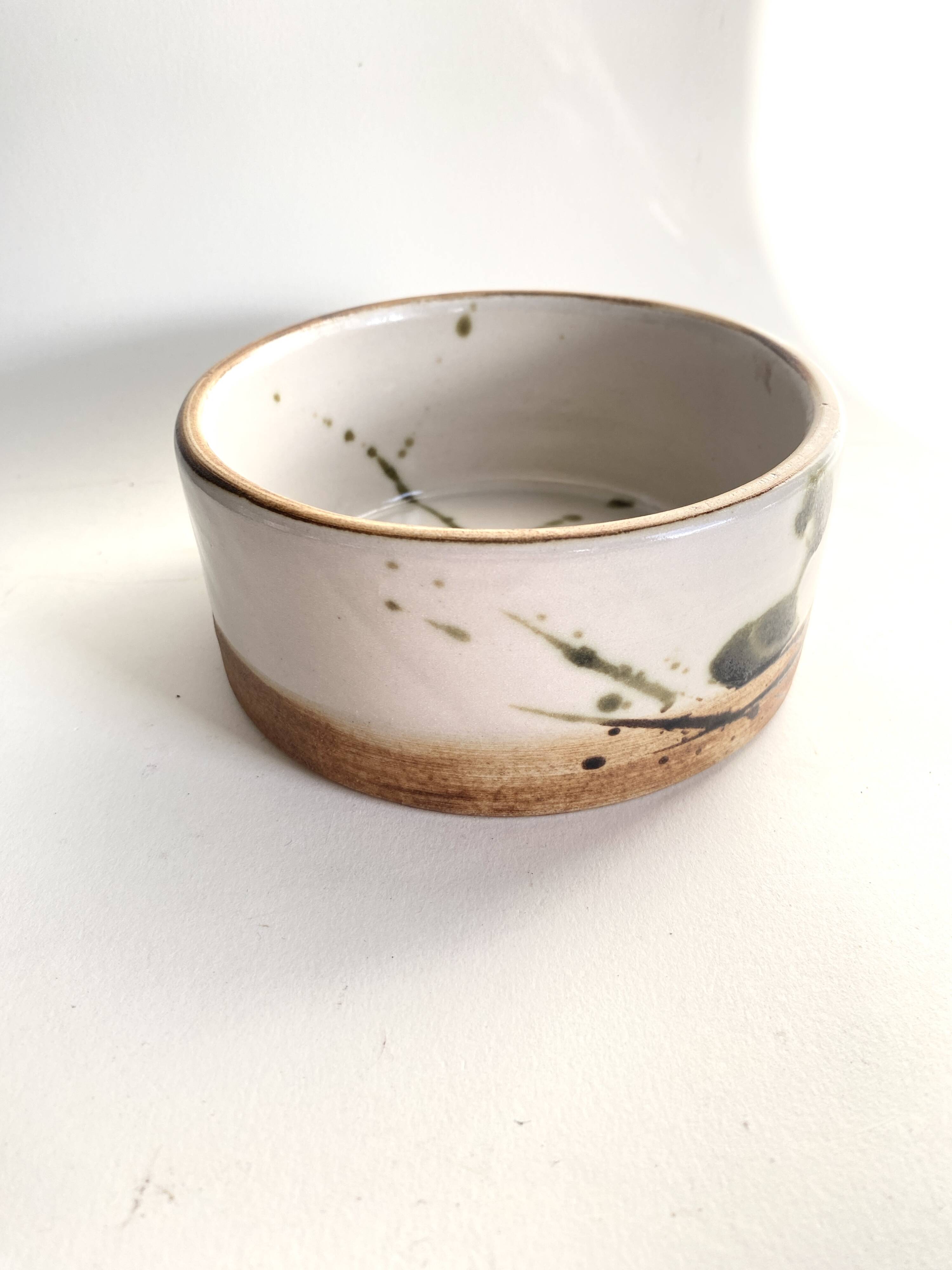 Stoneware dish signed La Colombe pottery, 50s/60s