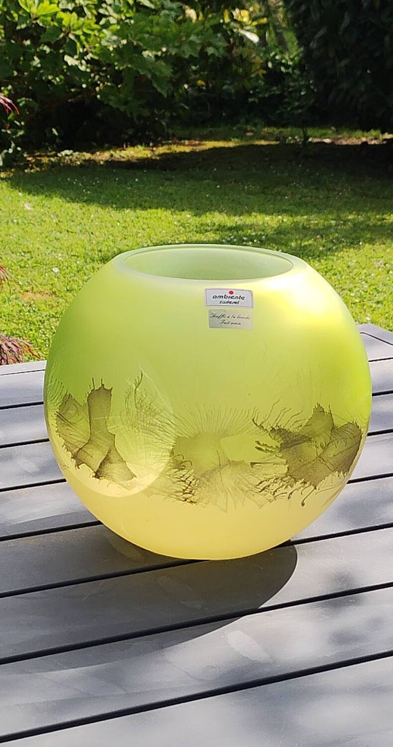 Handmade ball vase. Ambiente Zwiesel. Artistic look. 17x20cm