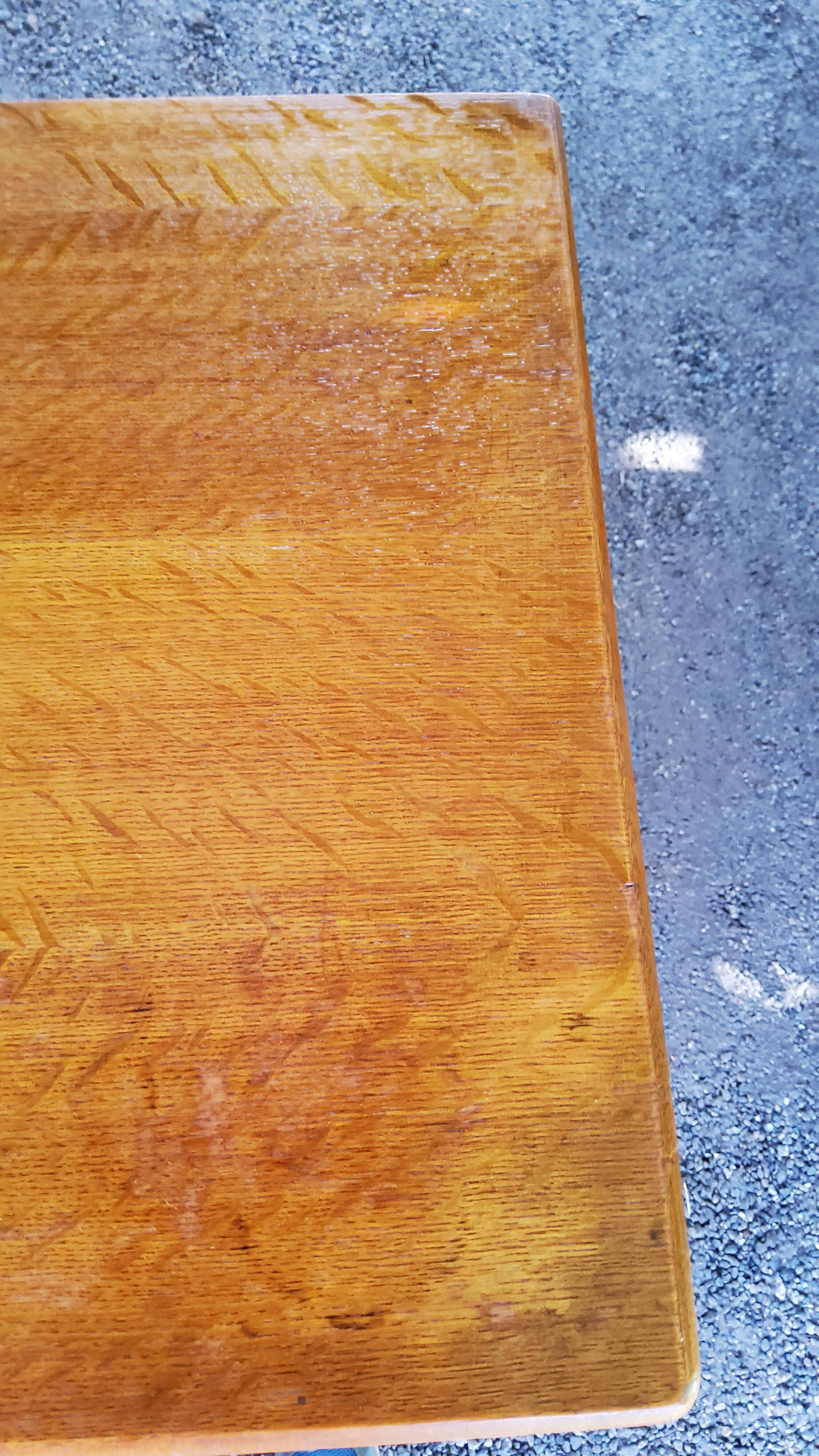 Chest of drawers of the 50s in oak compass feet 4 drawers