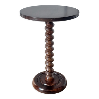 Pedestal table turned wooden foot