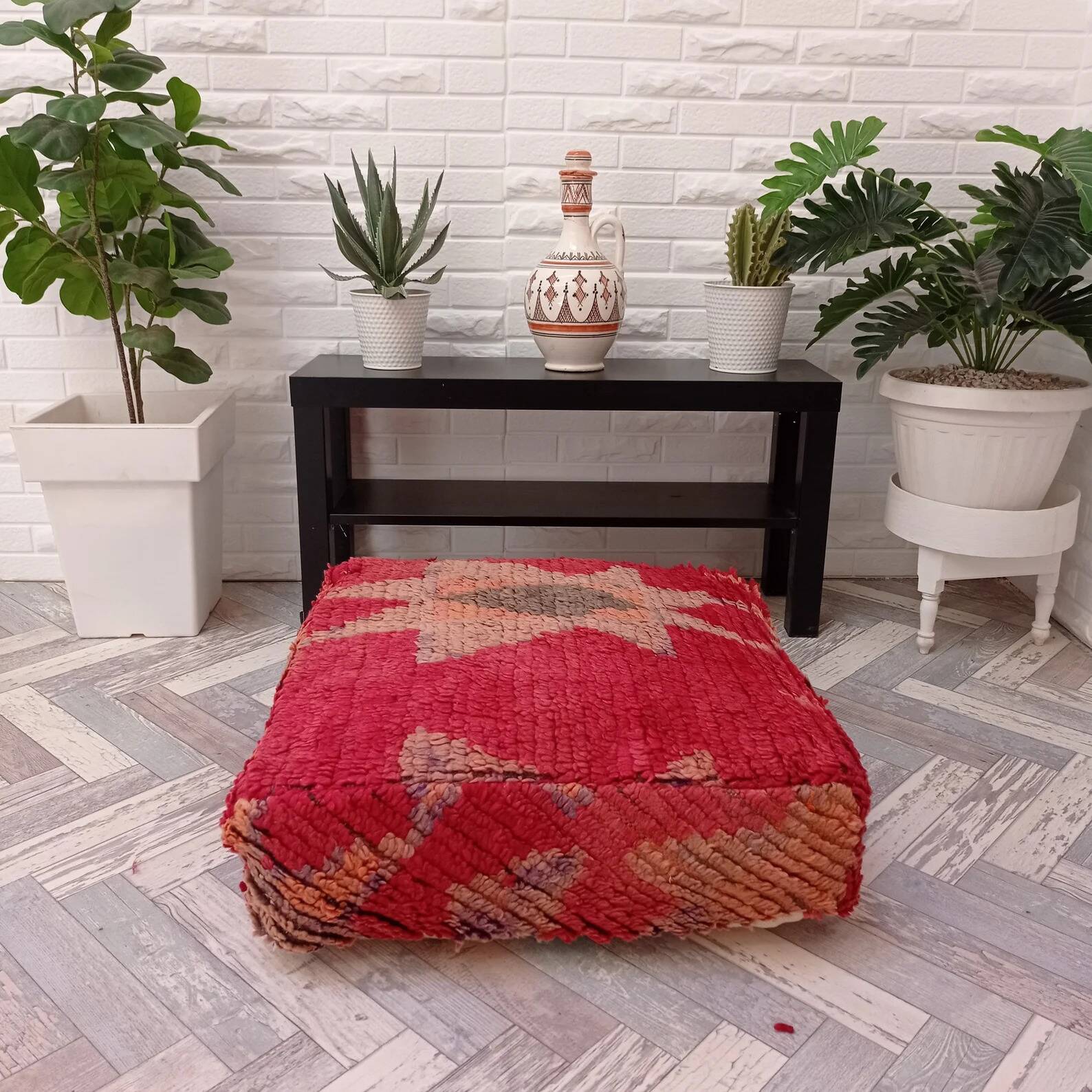 Handmade Berber pouf in wool 60 X 60 X 20 CM
