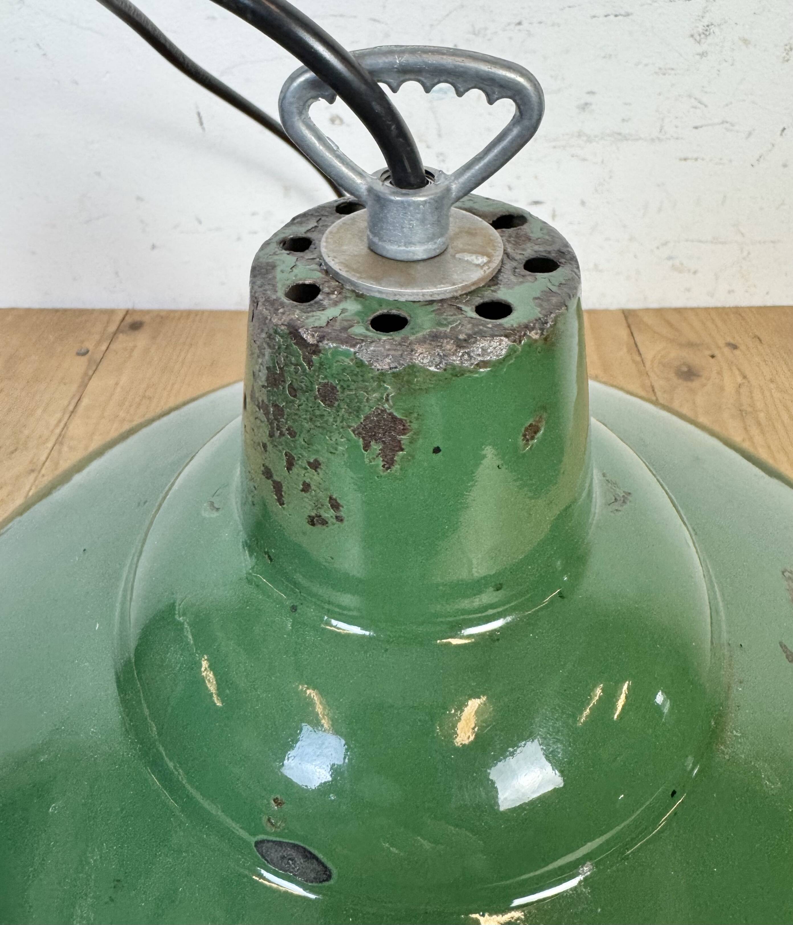 Industrial British Green Enamel Factory Pendant Lamp, 1960s