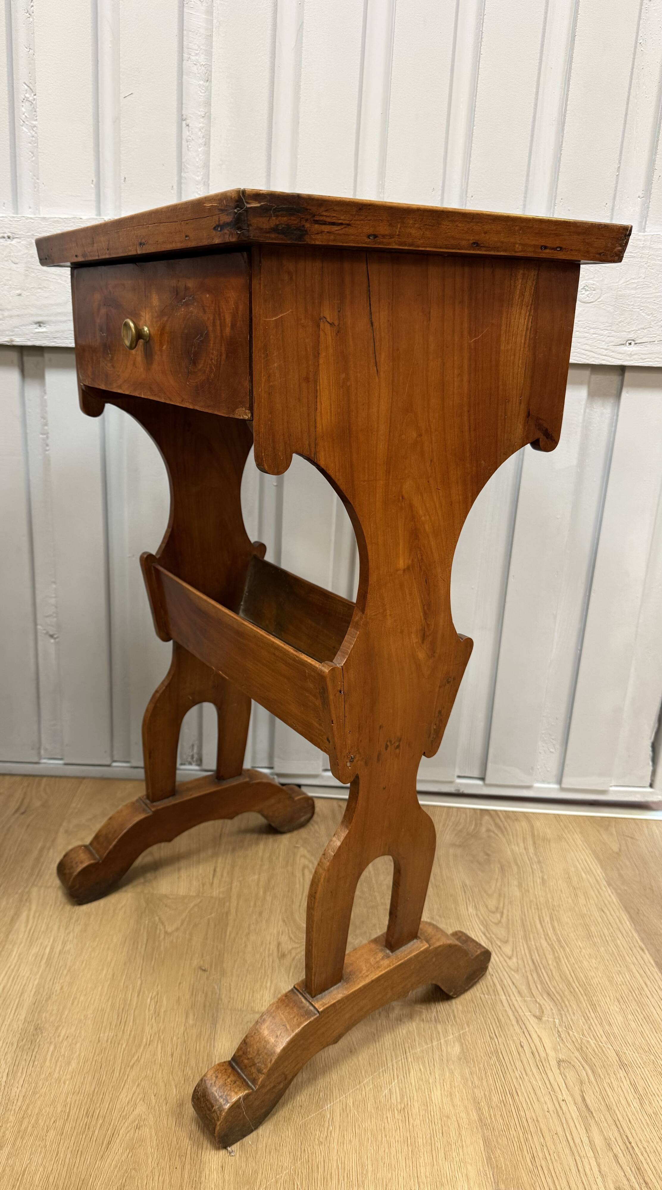 small side table Folk Art