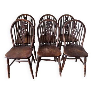 6 Windsor Wheelback chairs in chestnut, 19th century