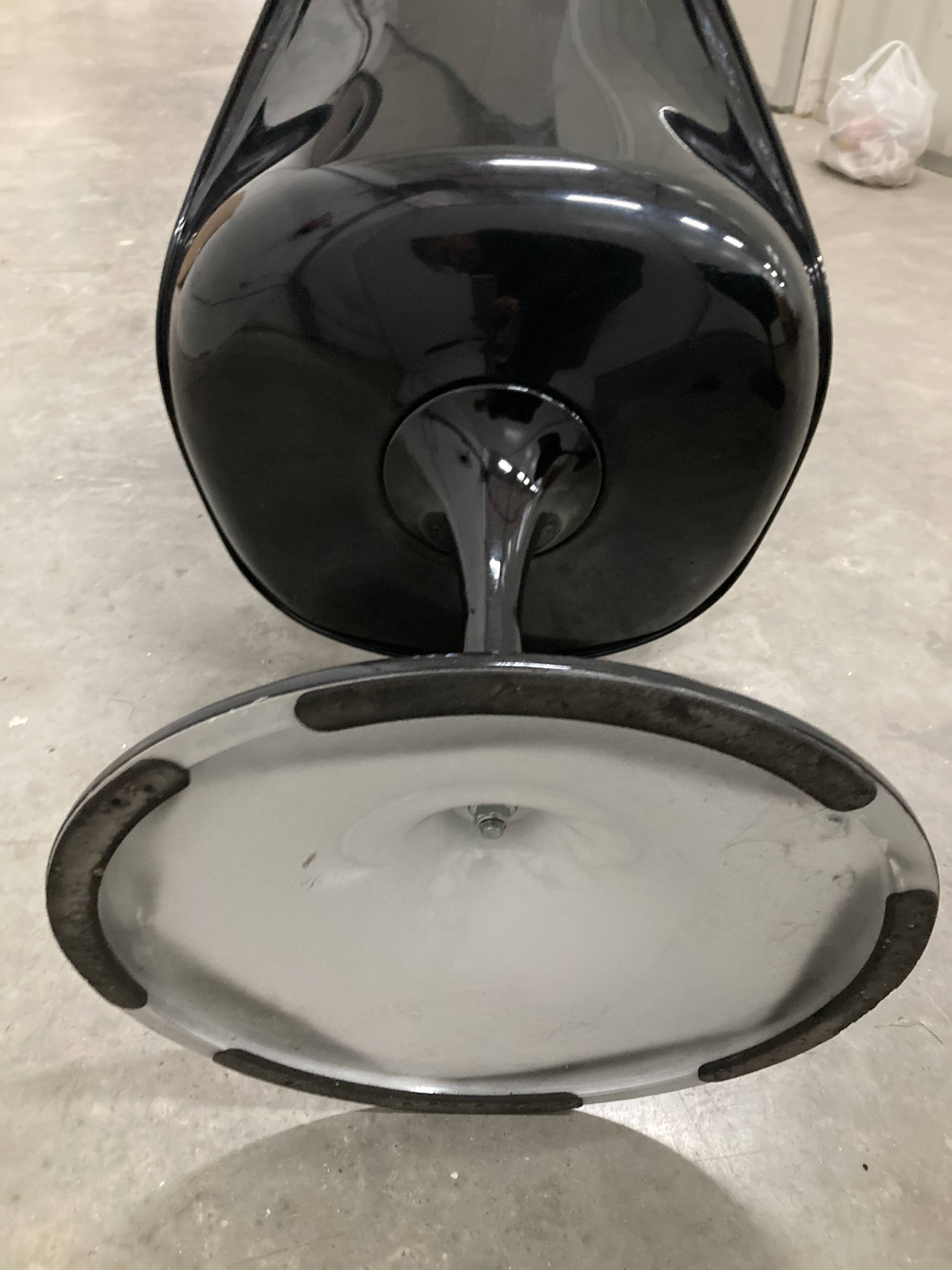 2 replica Saarinen Tulip chair black dining chair