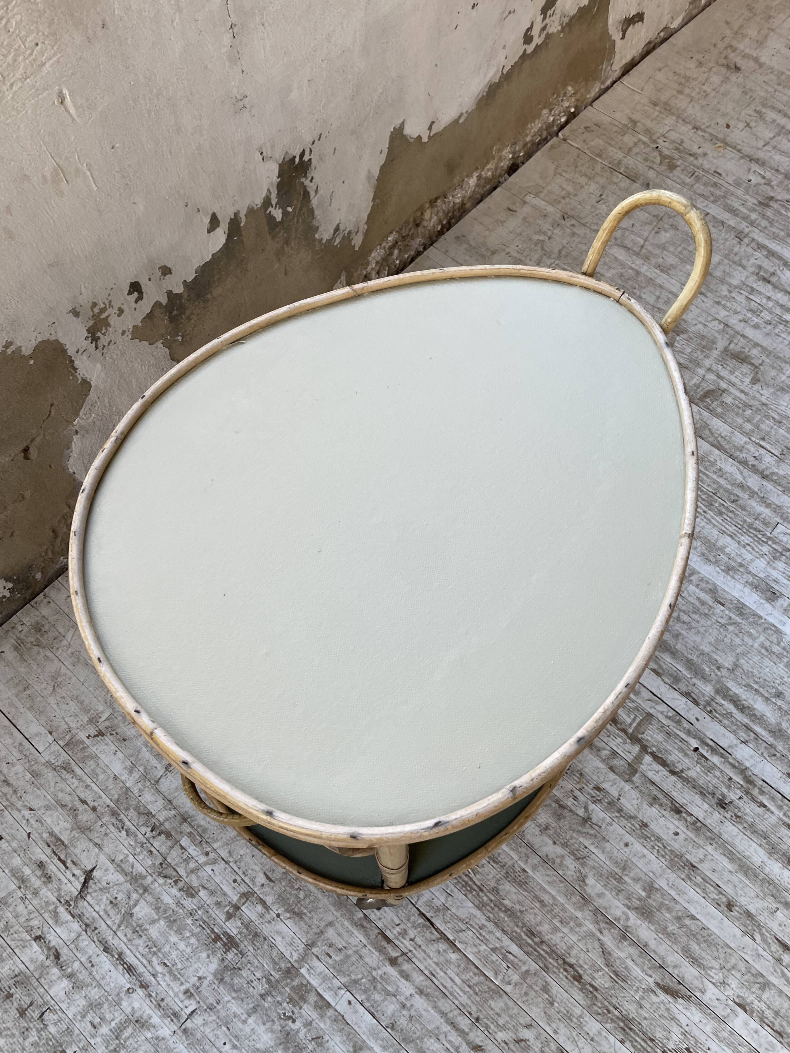 Desserte, table roulante en rotin années 60