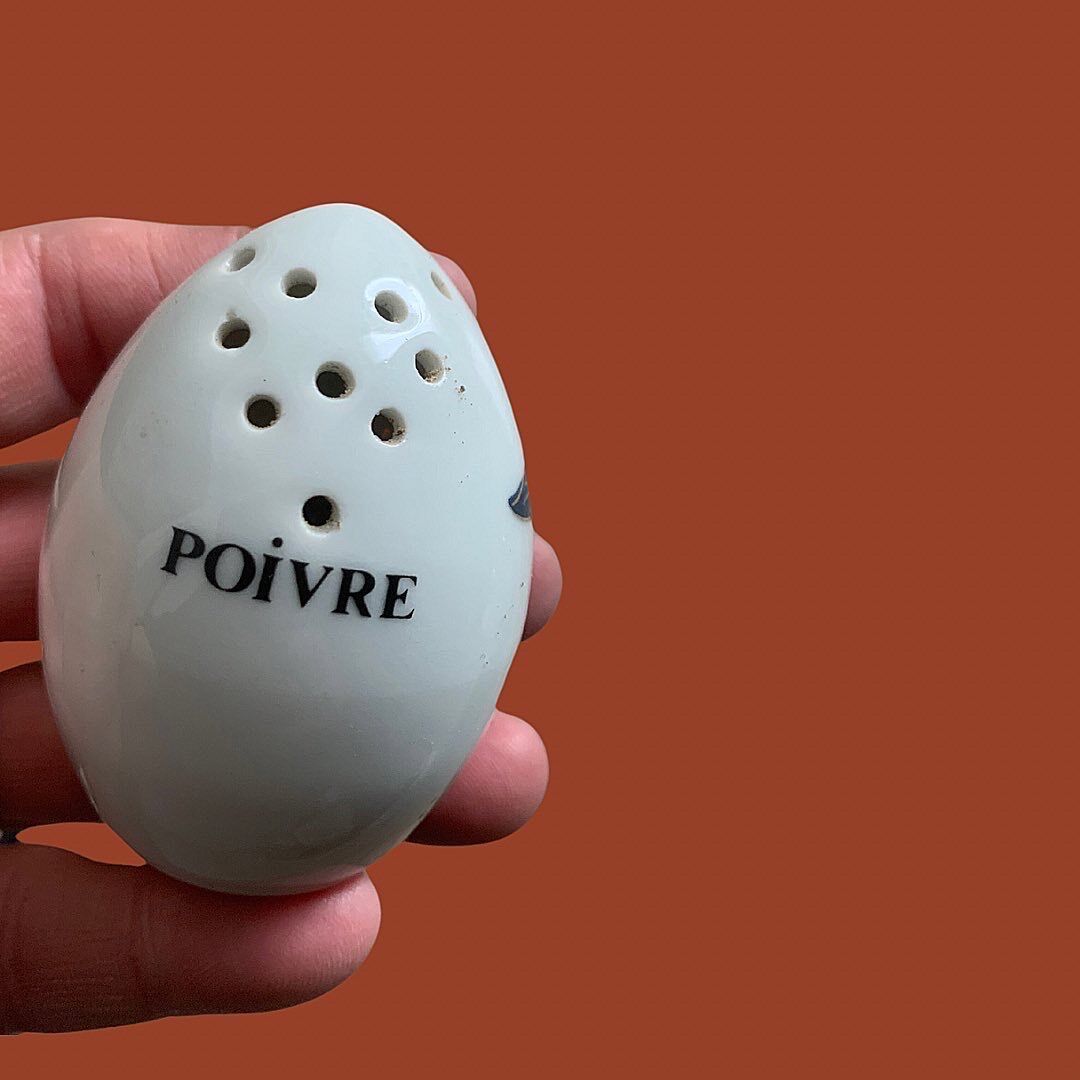 Salt and pepper shaker
