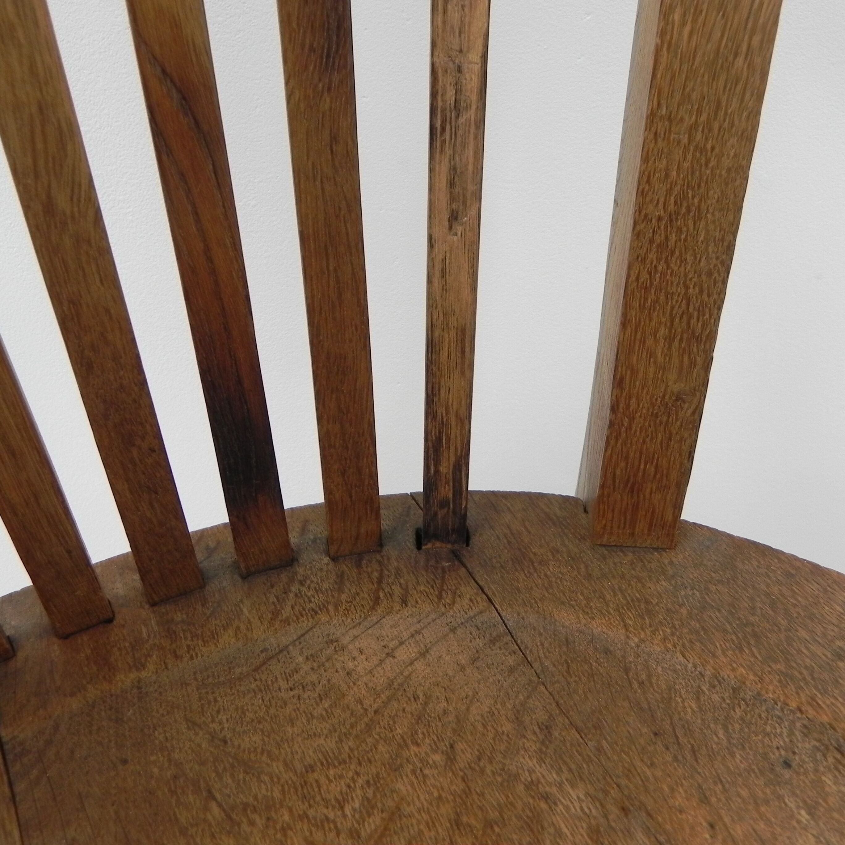 Oak office chair with spring mechanism and armrests