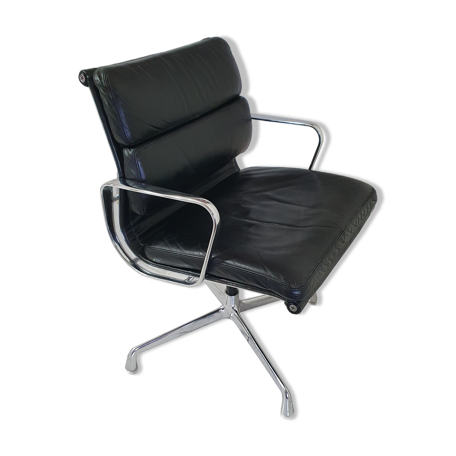 Fauteuil en cuir Softpad design Eames pour Herman Miller, années 70