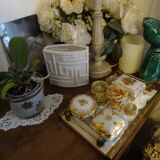 Vase white neo classic