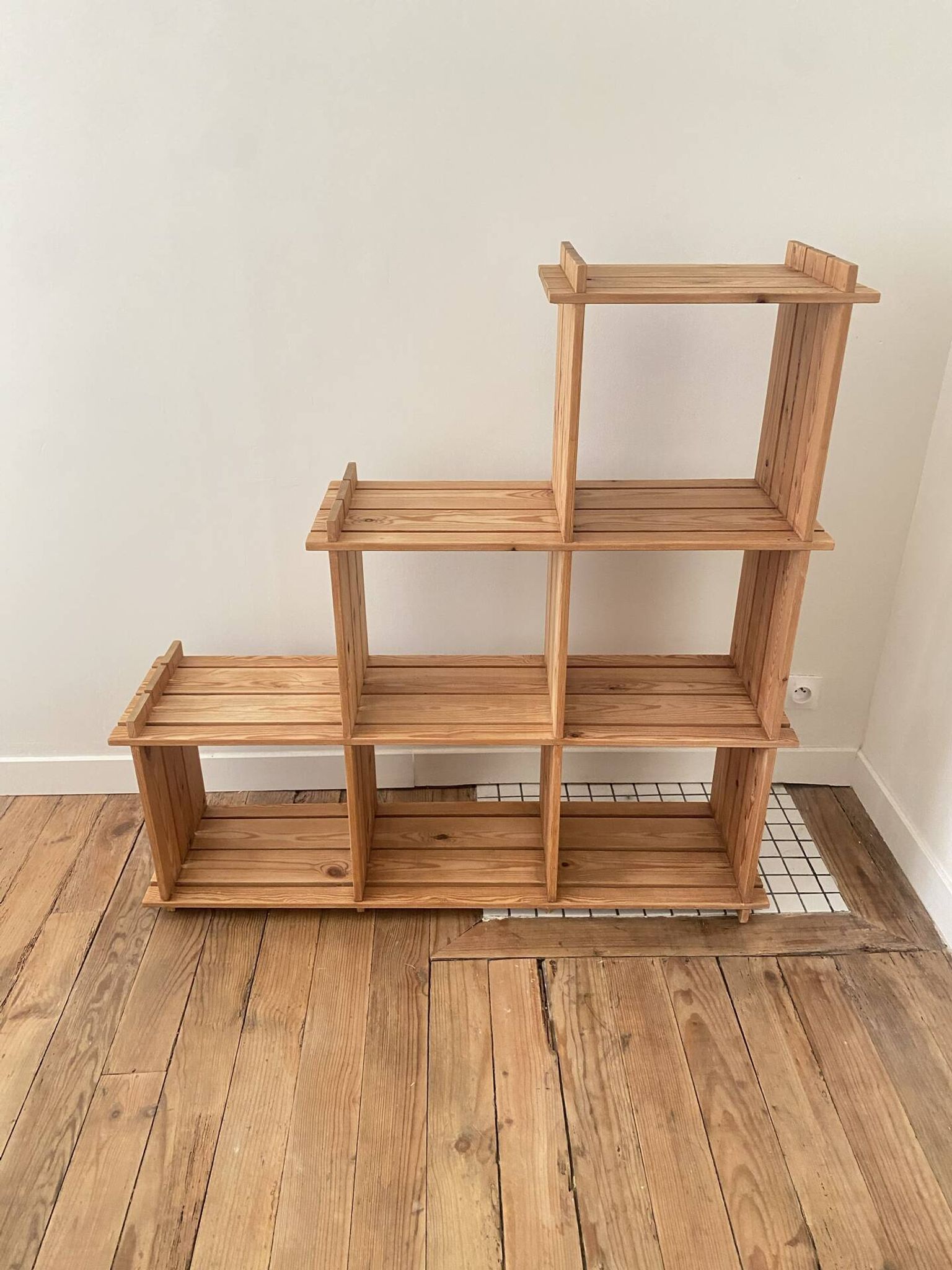 80's pine bookshelf