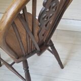 Windsor wheelback chair