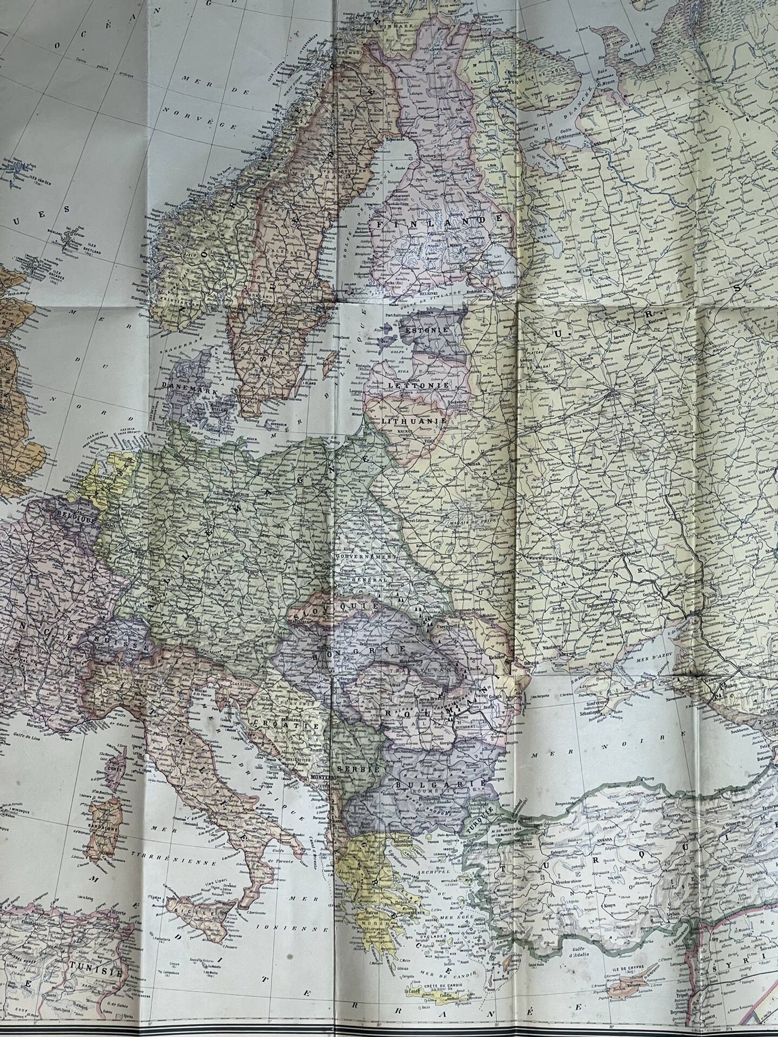 Très grande carte 93x73 : Europe Physique et Politique, imprimée par L