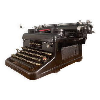 Machine à écrire antique de 1935