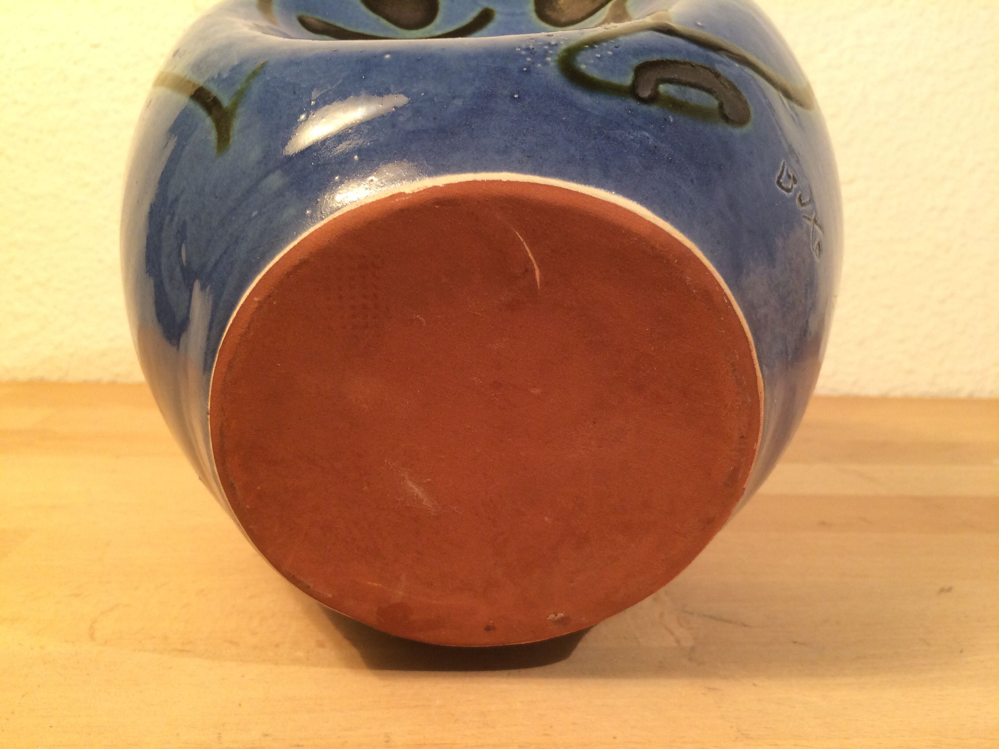 Vase signed Buxo ceramic free form
