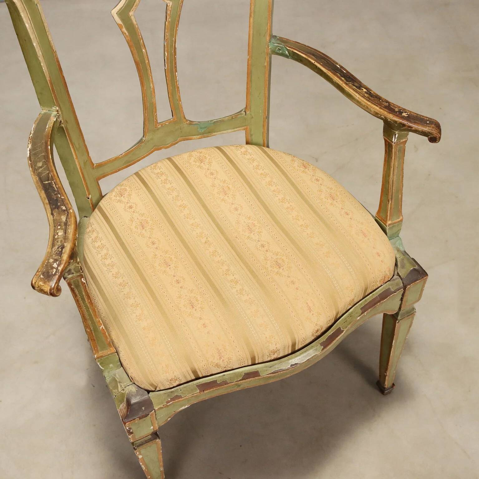 Neoclassical Venetian armchair from the 18th century.
