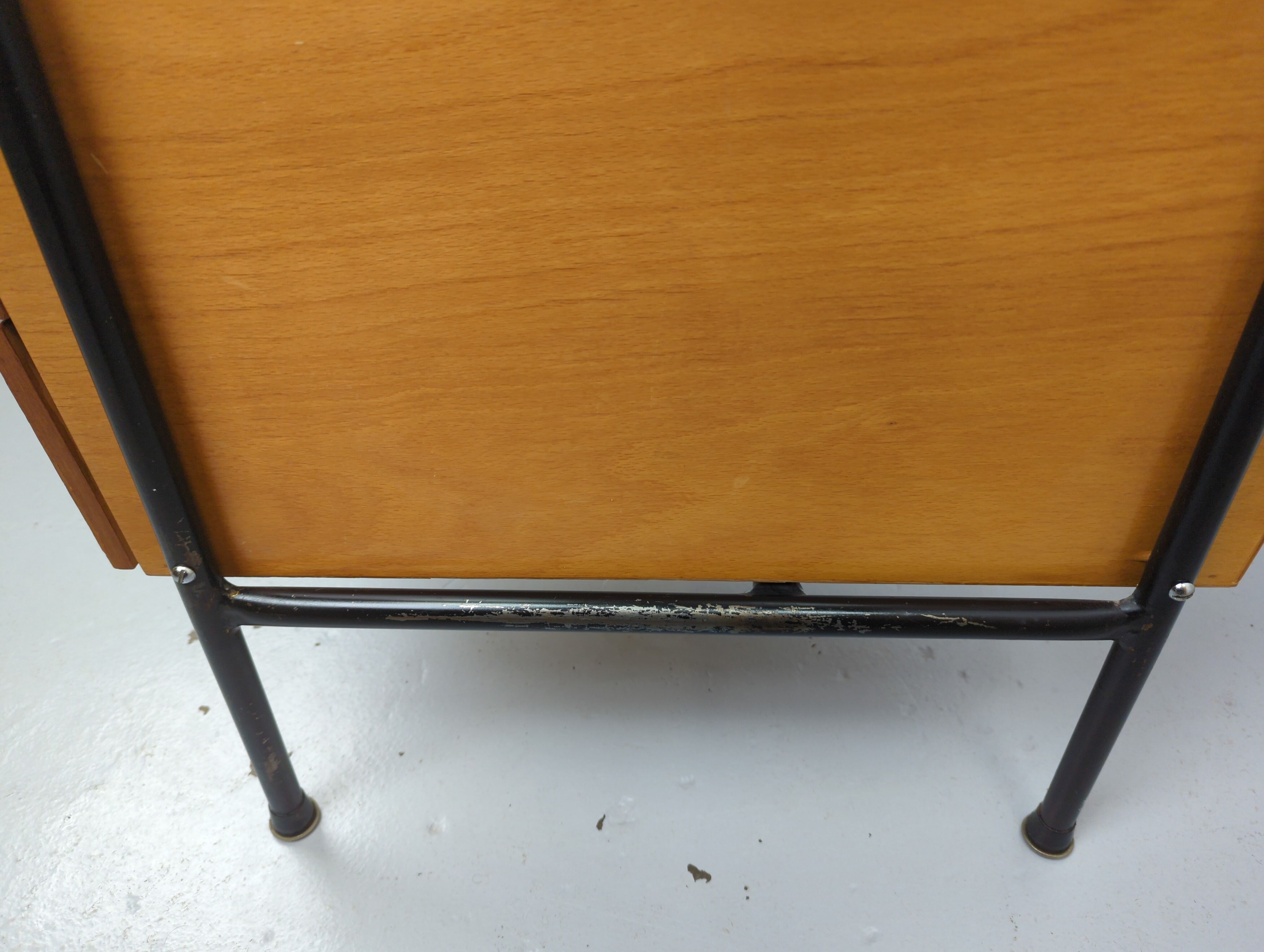 Bureau vintage formica et métal caisson deux tiroirs