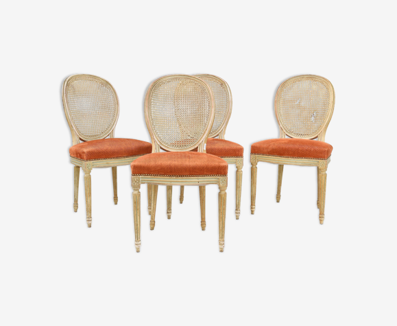 Suite de 4 chaises de style Louis XVI