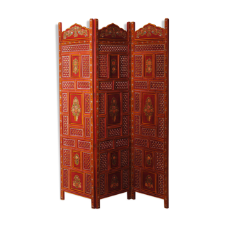 Wooden screen