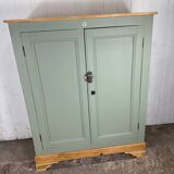 Armoire parisienne