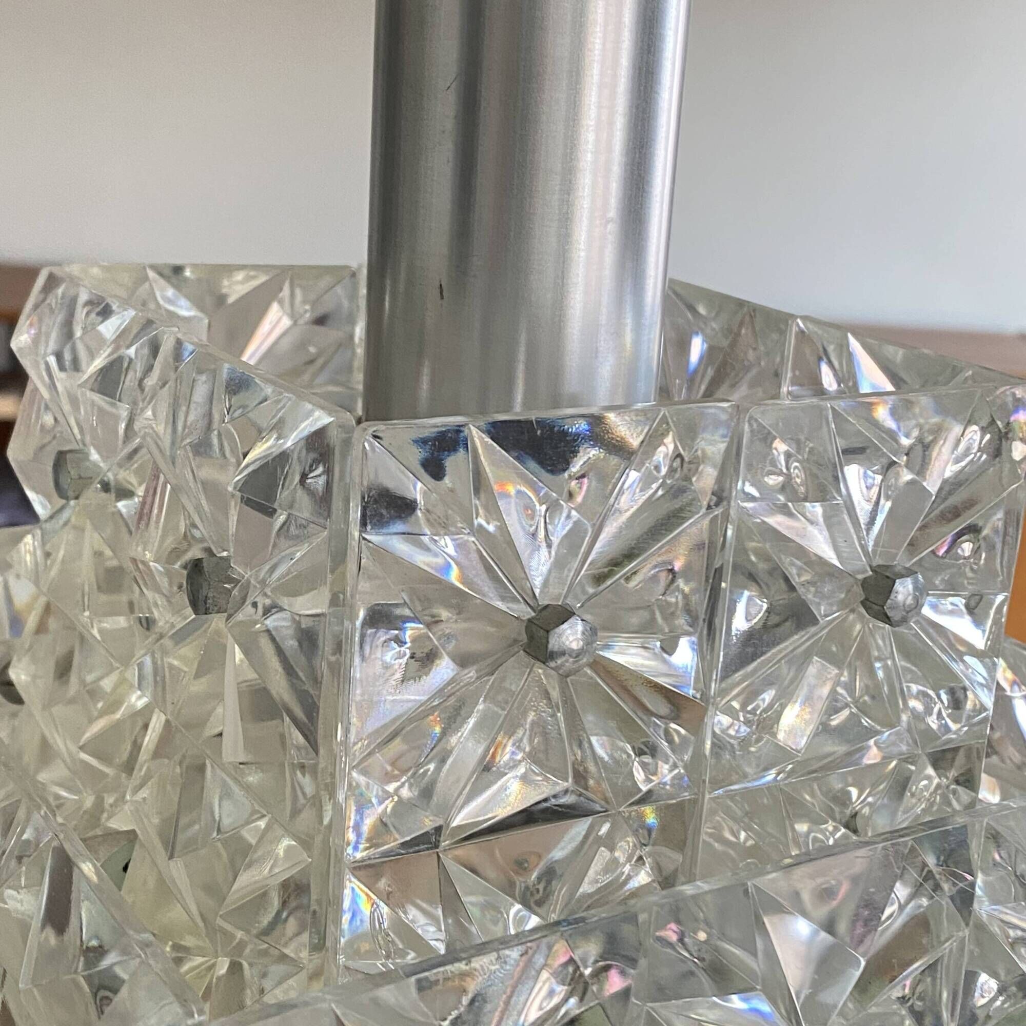 Pendant chandelier in plexiglass diamond point aluminum