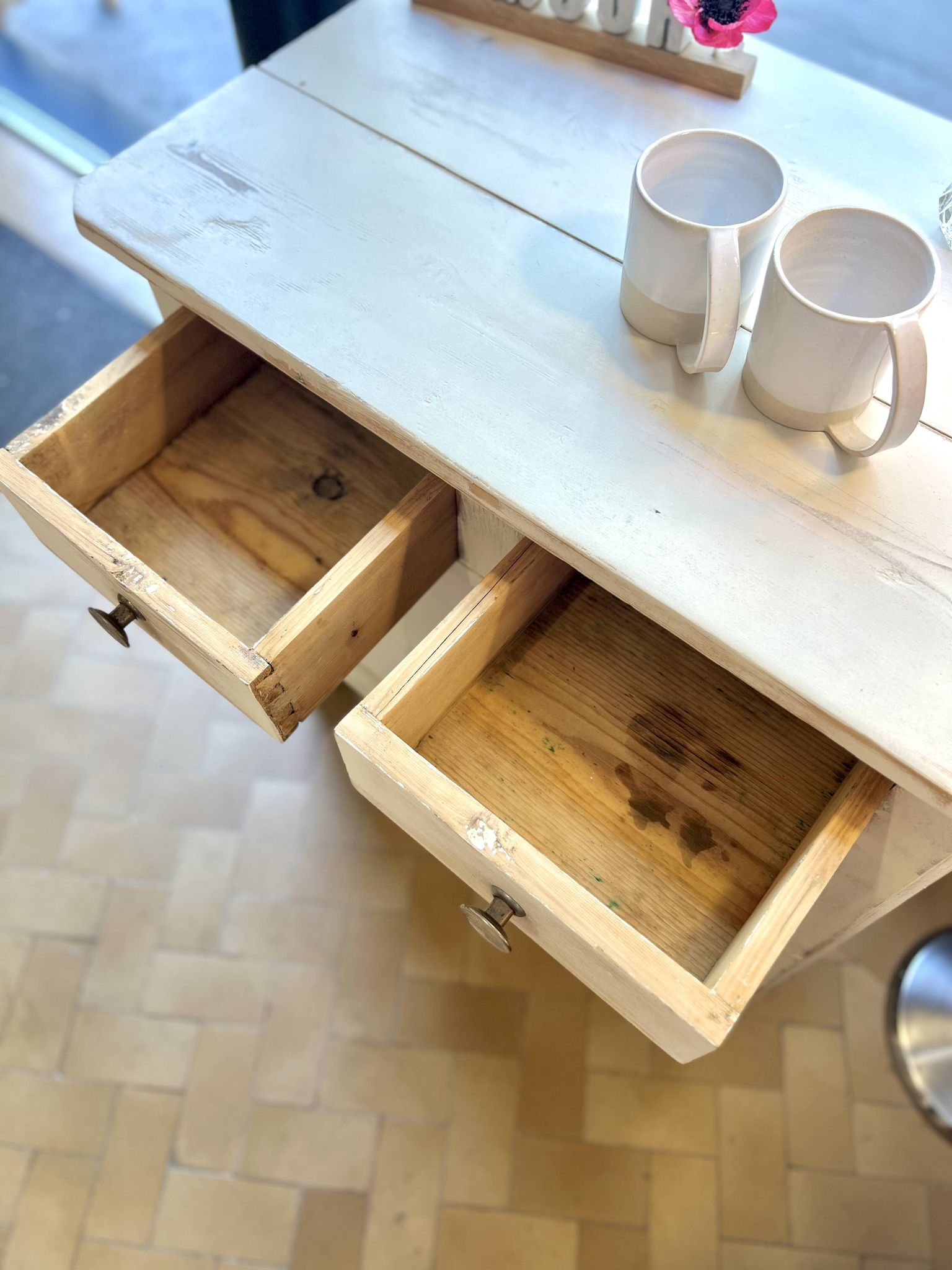 Petit buffet patiné