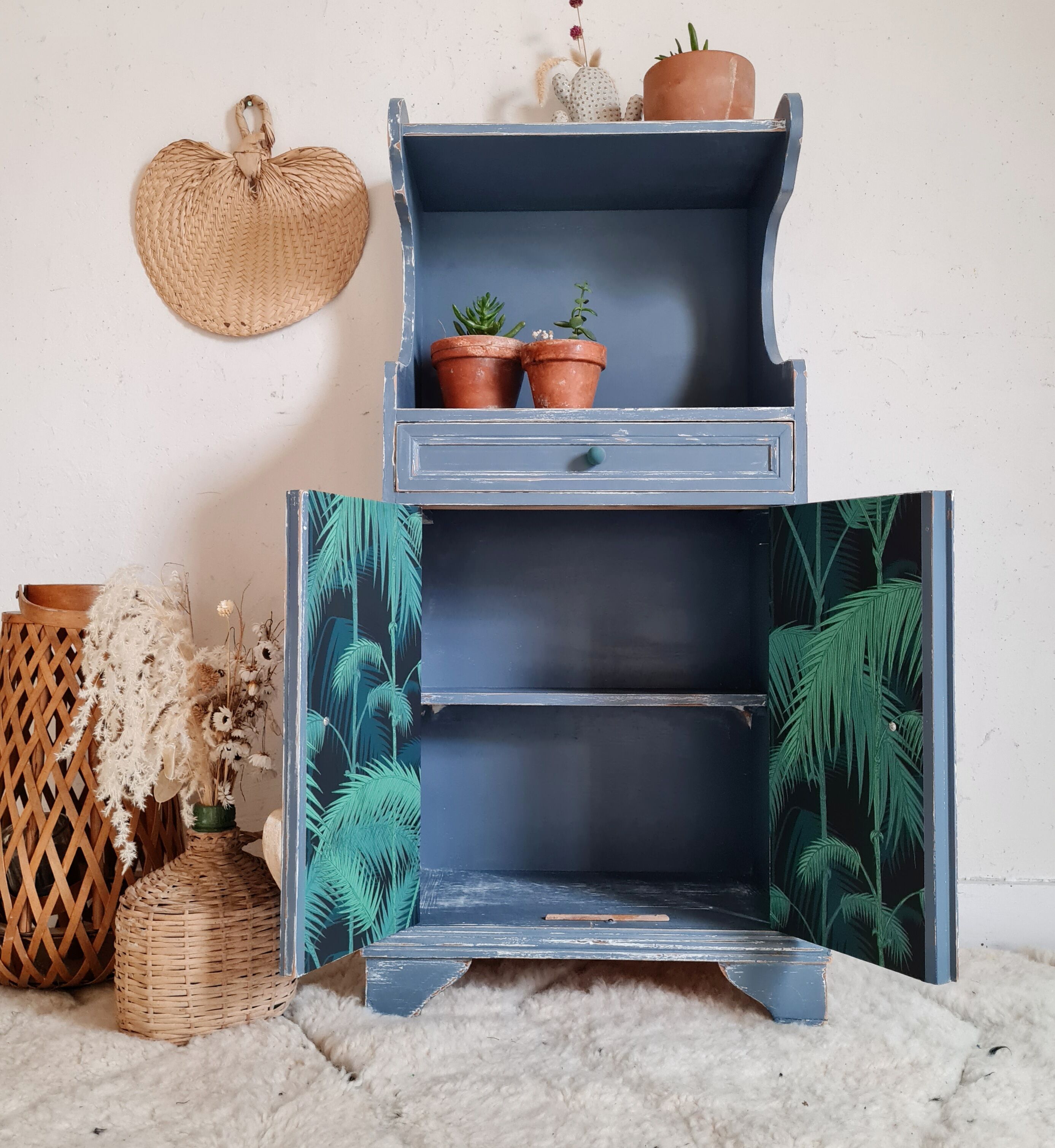 Parisian buffet in blue wood
