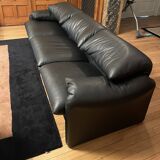 Maralunga 2022 by Vico Magistretti for Cassina leather