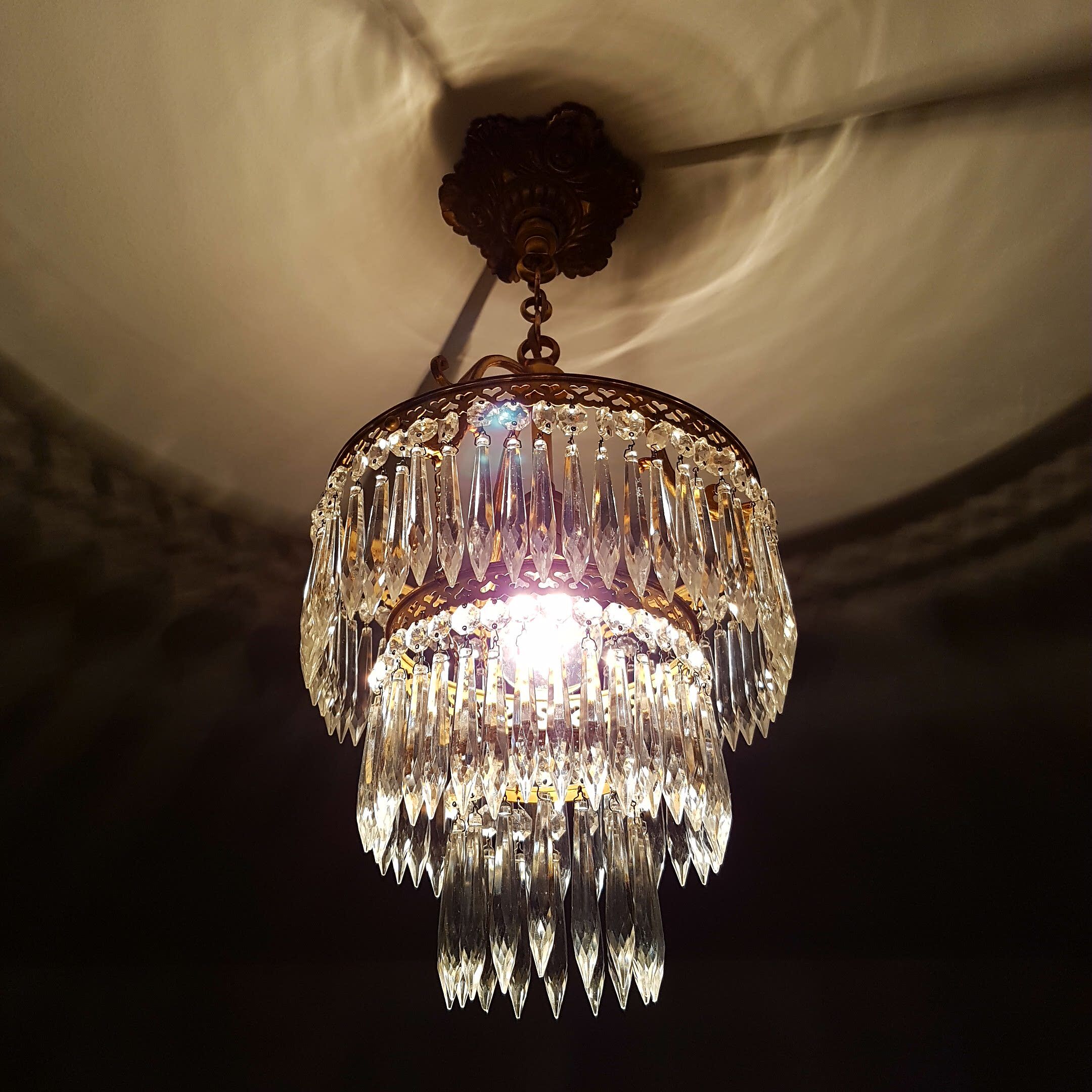 Chandelier 3 rows of crystal pendants