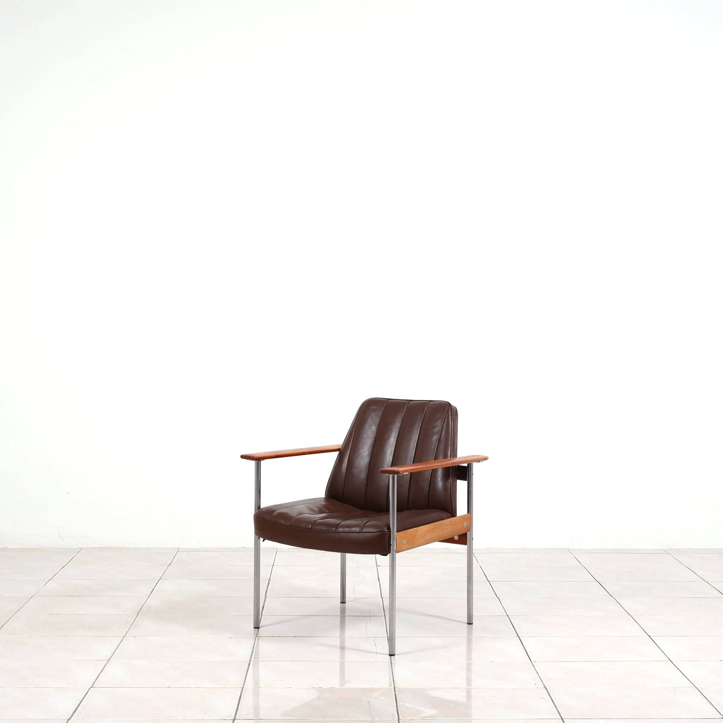 Fauteuil "1001" par Sven Ivar Dysthe pour Dokka Mobler