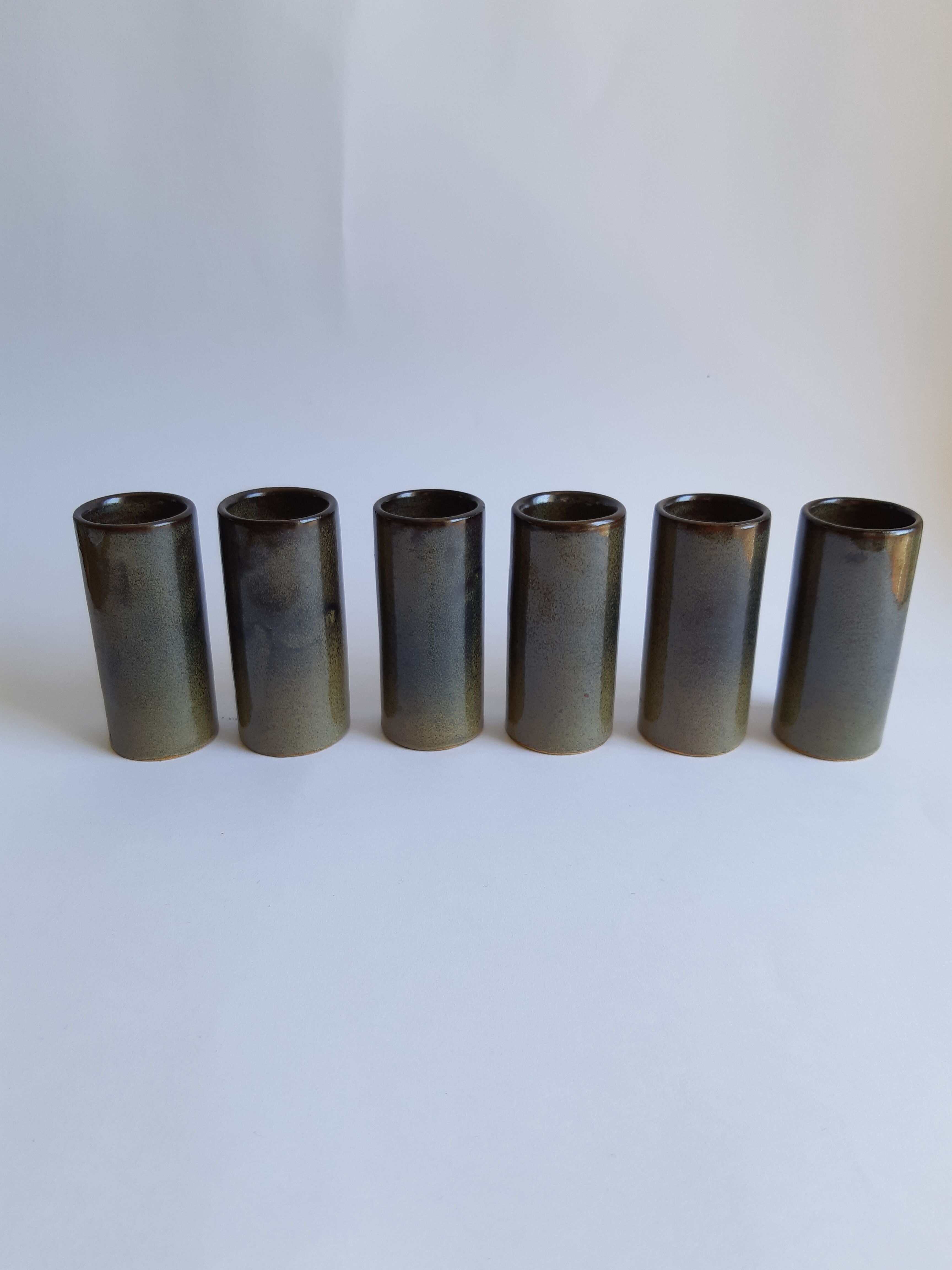 Set of 6 vintage sandstone soliflores