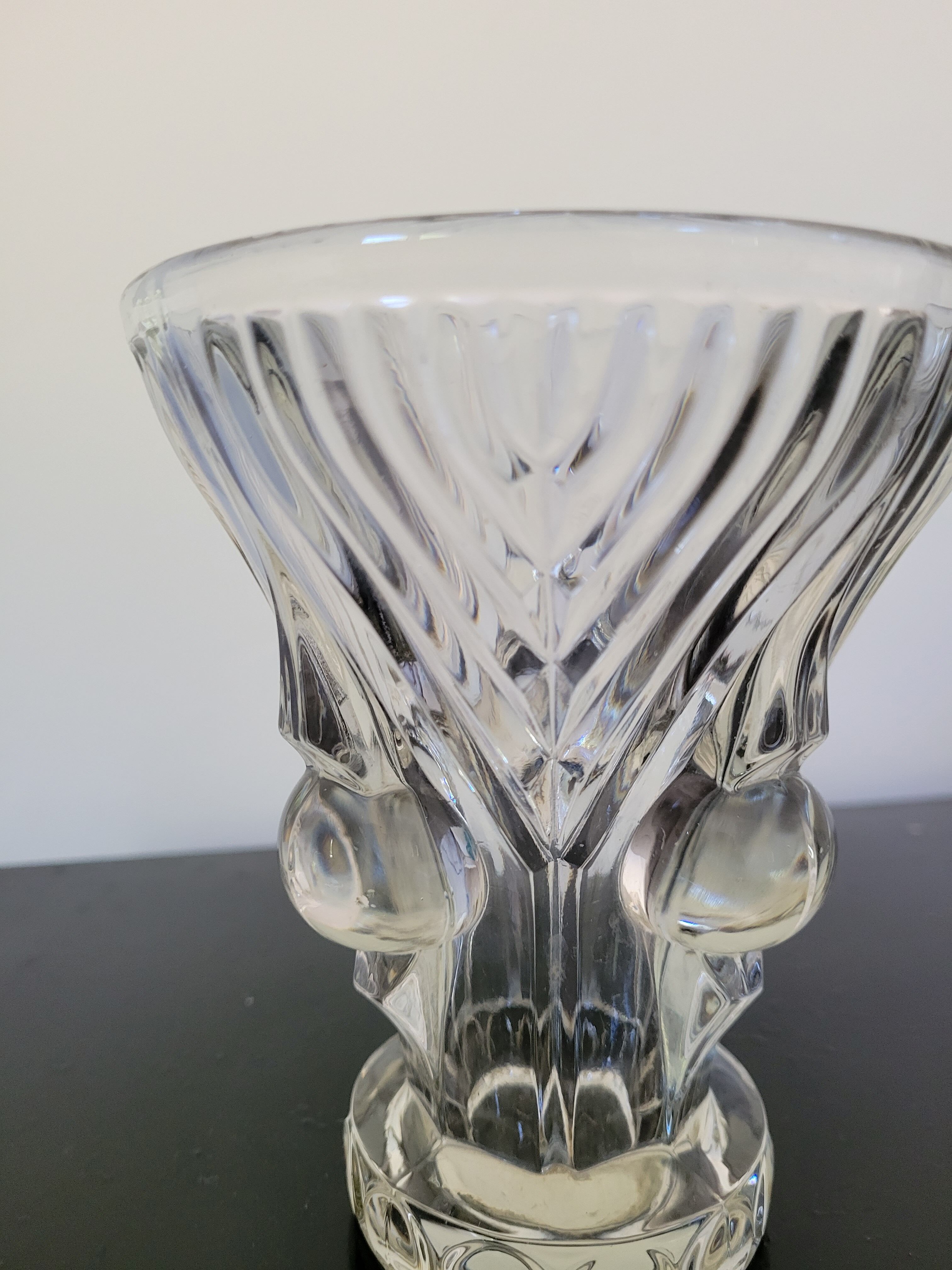 Art Deco vase in molded glass
