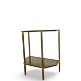 Table d'appoint italienne demi-hexagonale en laiton des années 1970.