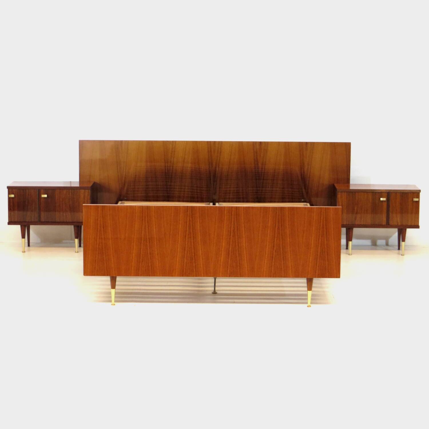 Vintage mid century double bed bedroom set in rosewood & brass, 1960s
