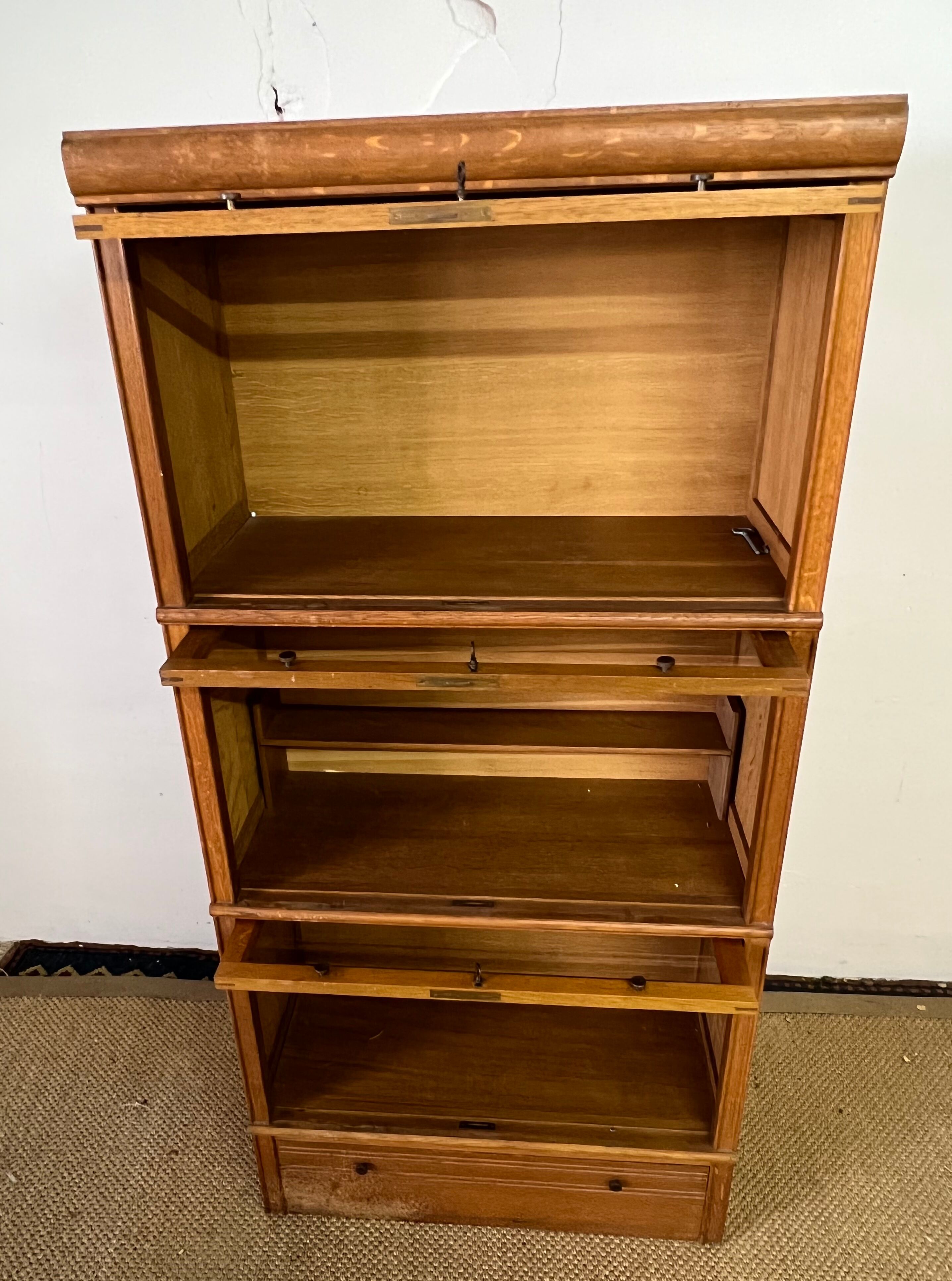 Modular display cabinet MD
