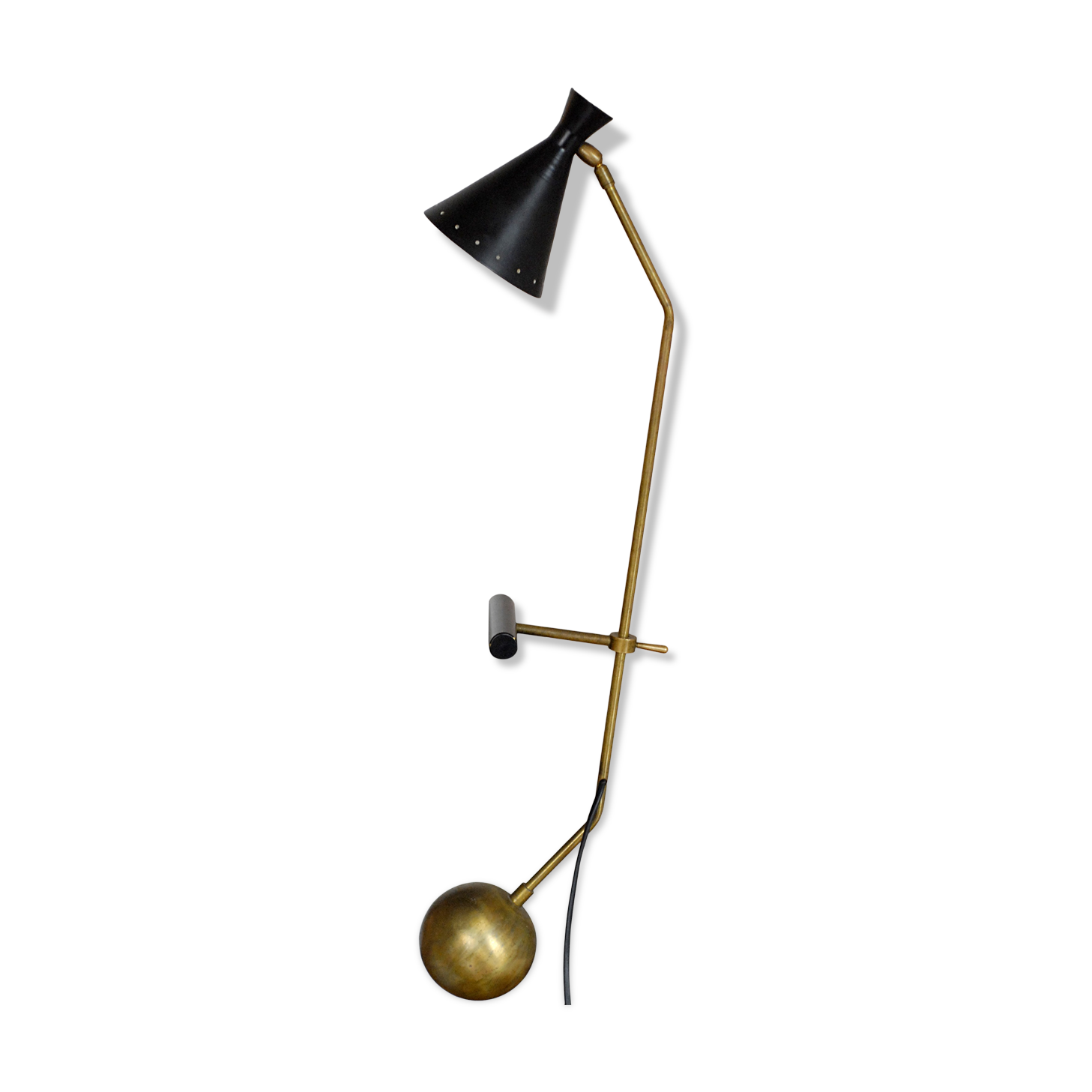 Diabolo in counterweight table lamp