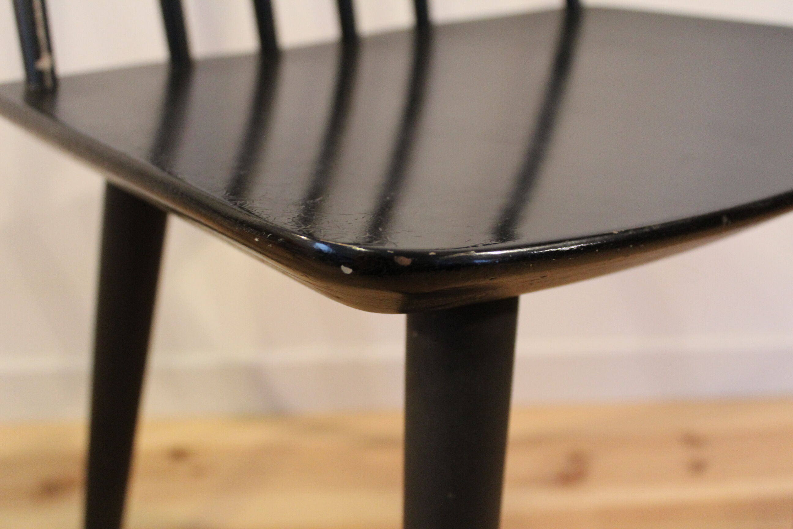 Vintage Scandinavian d77 of Folke Palsson chairs