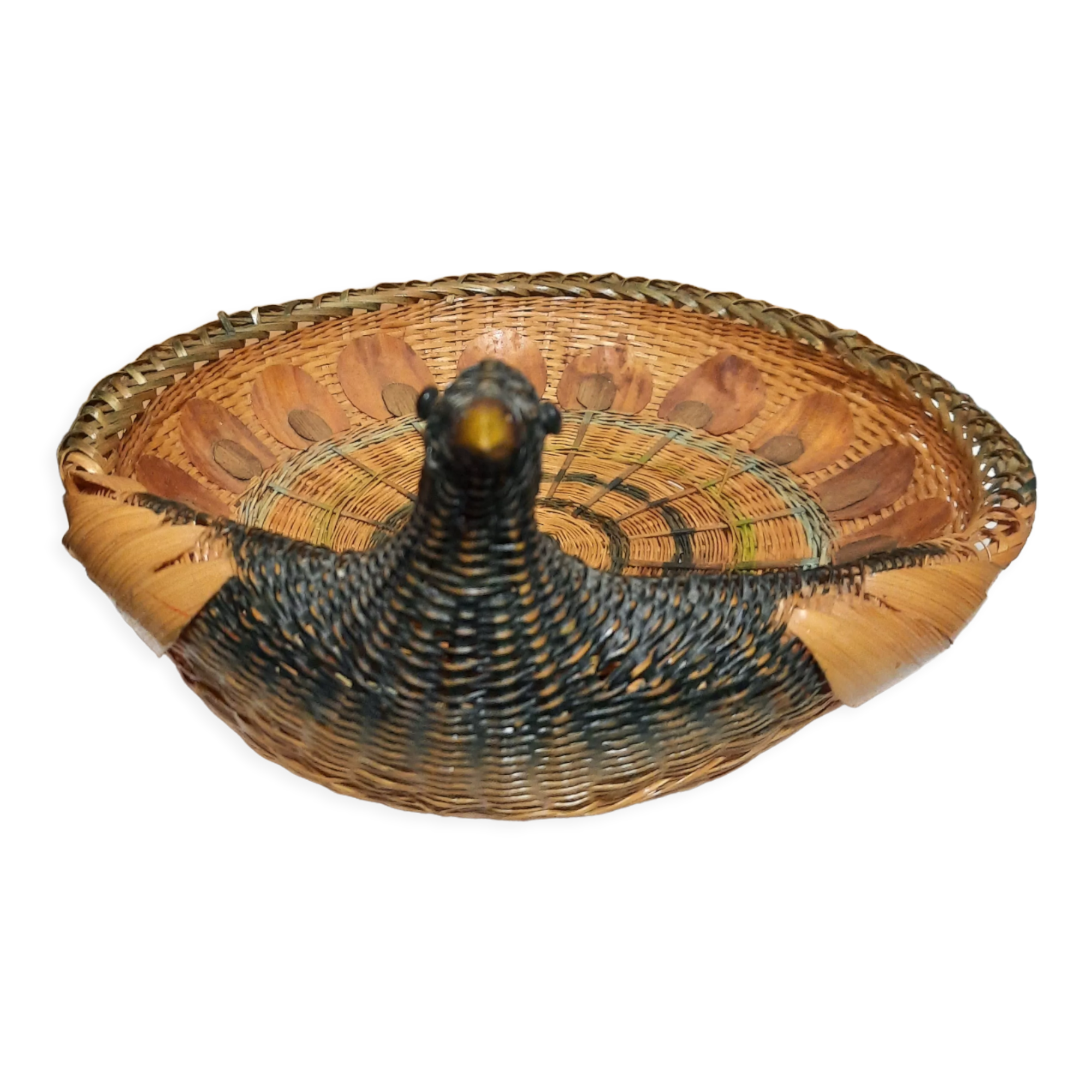 Peacock-shaped basket