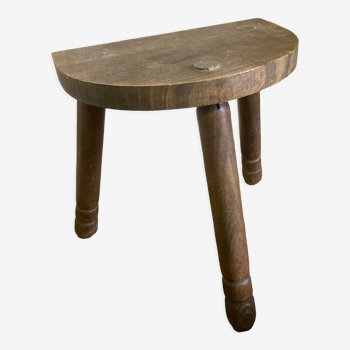 Tabouret tripode demi lune.