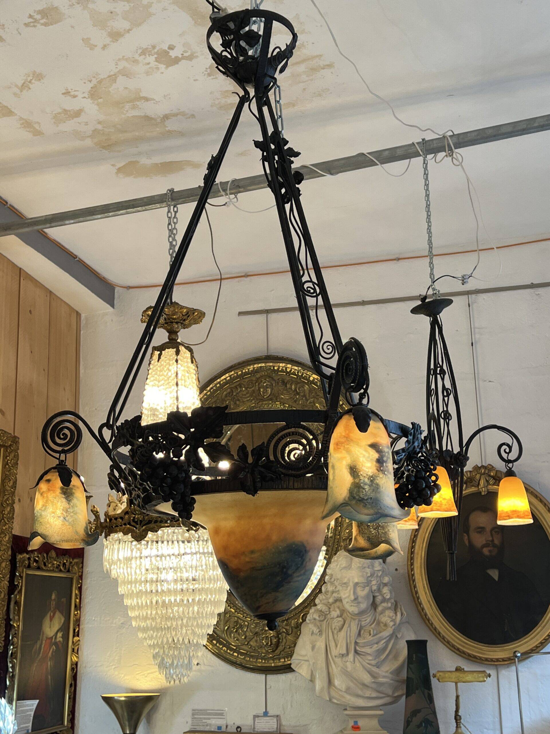 Imposing contemporary art deco style chandelier, glass paste and wrought iron