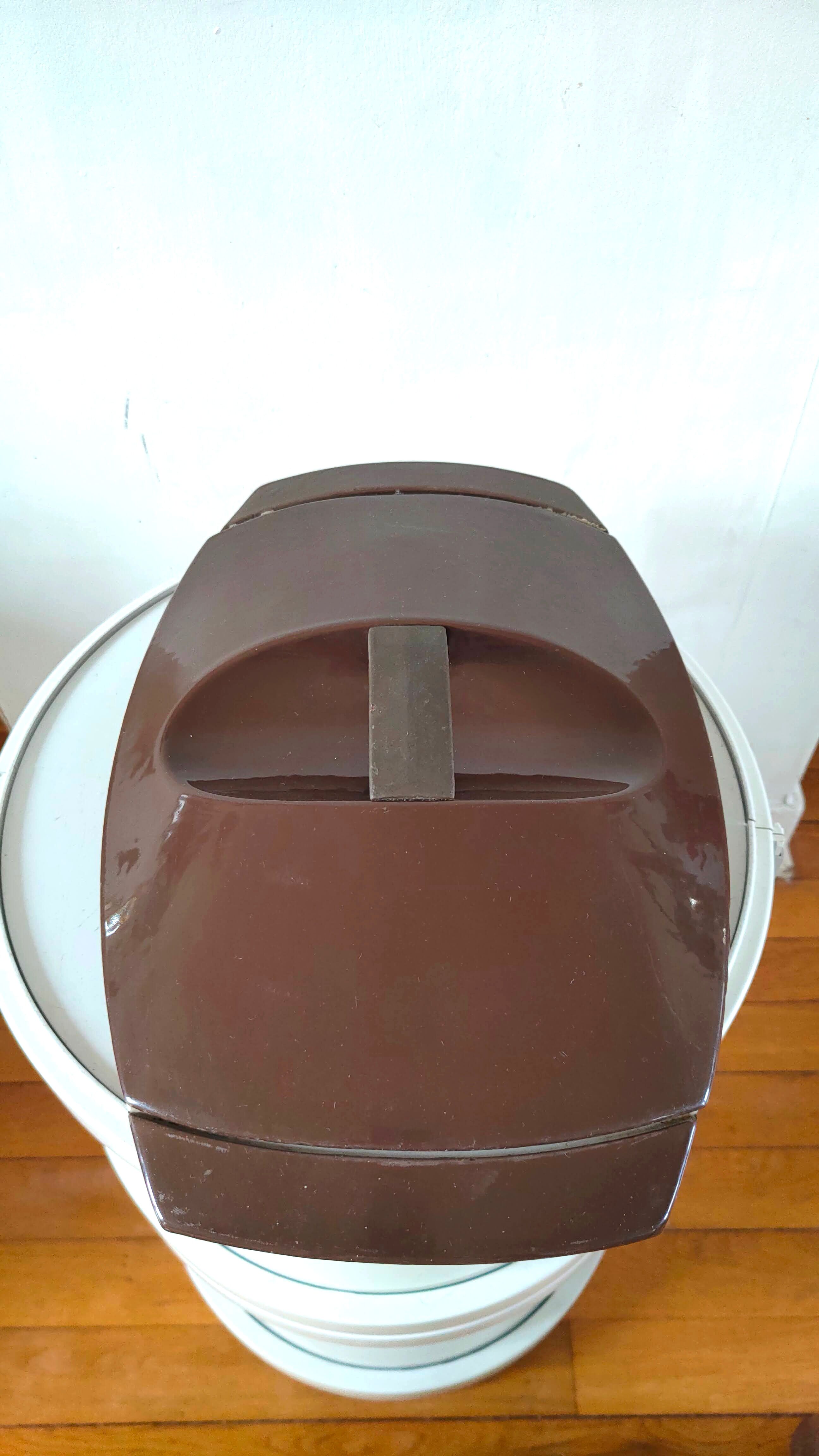 Raymond Loewy design casserole for Le Creuset