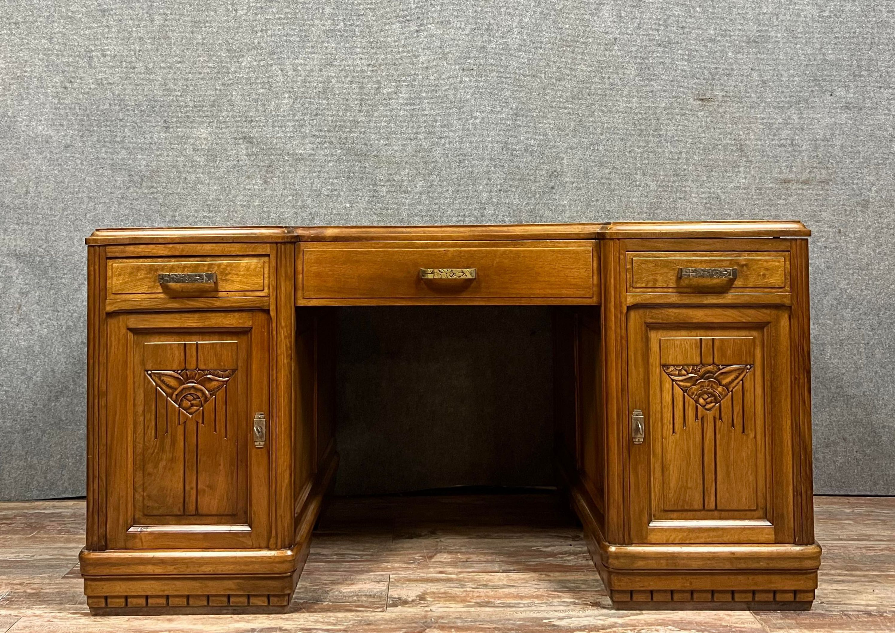 Double desk face art deco era in solid walnut around 1920
