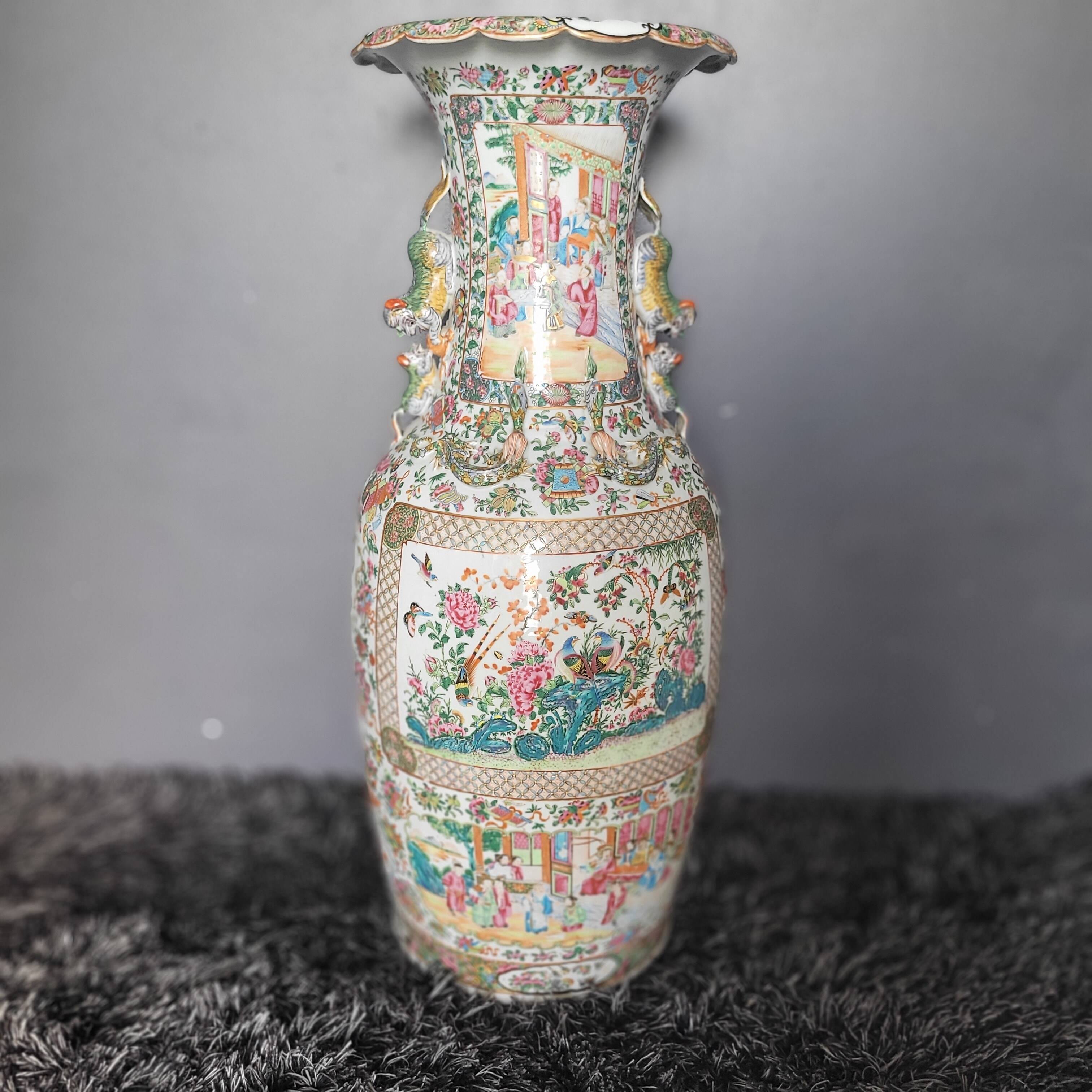 Very large Chinese vase (92 centimeters)