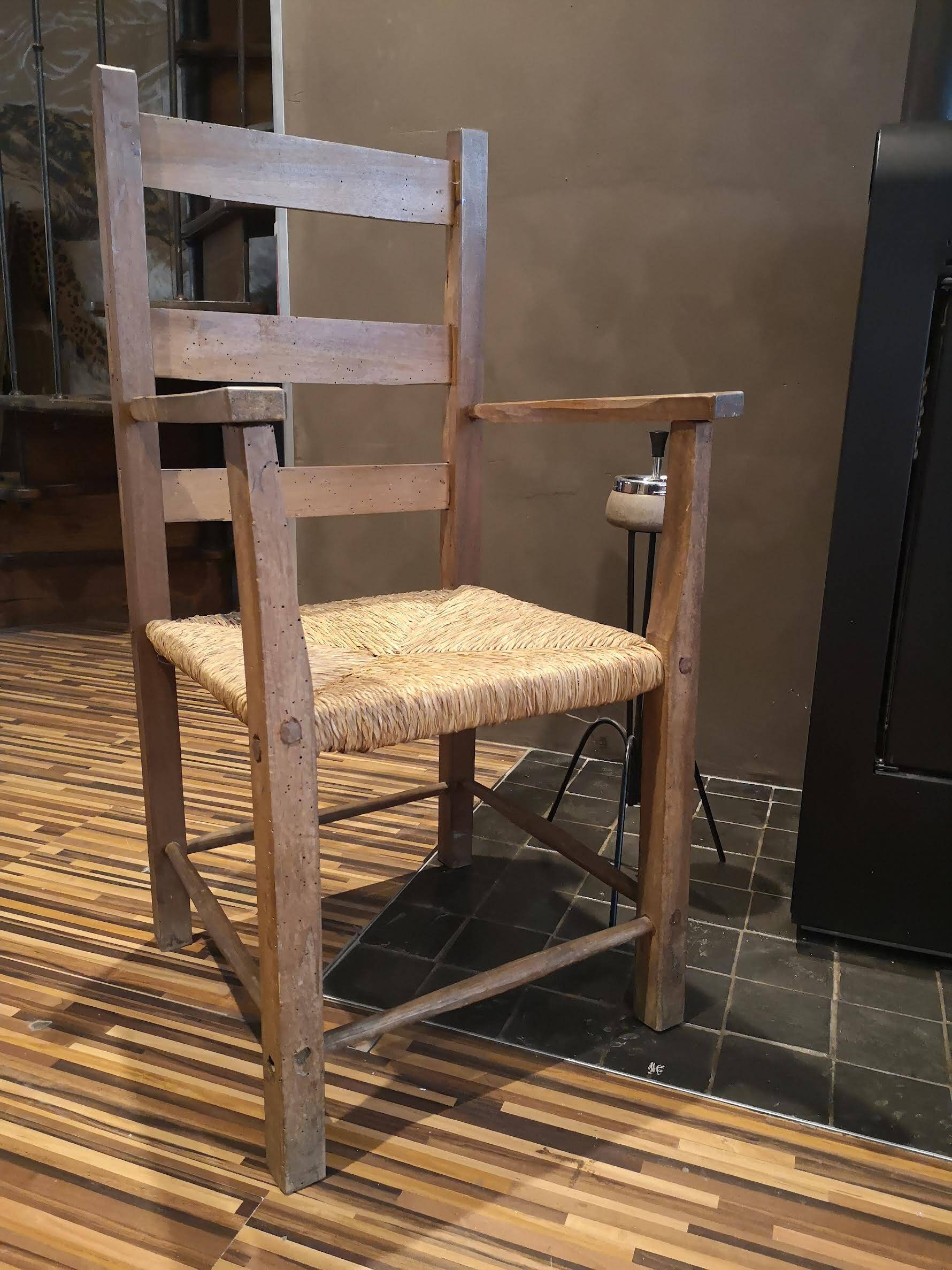 Pair of antique wooden straw-seated armchairs - Authentic country style
