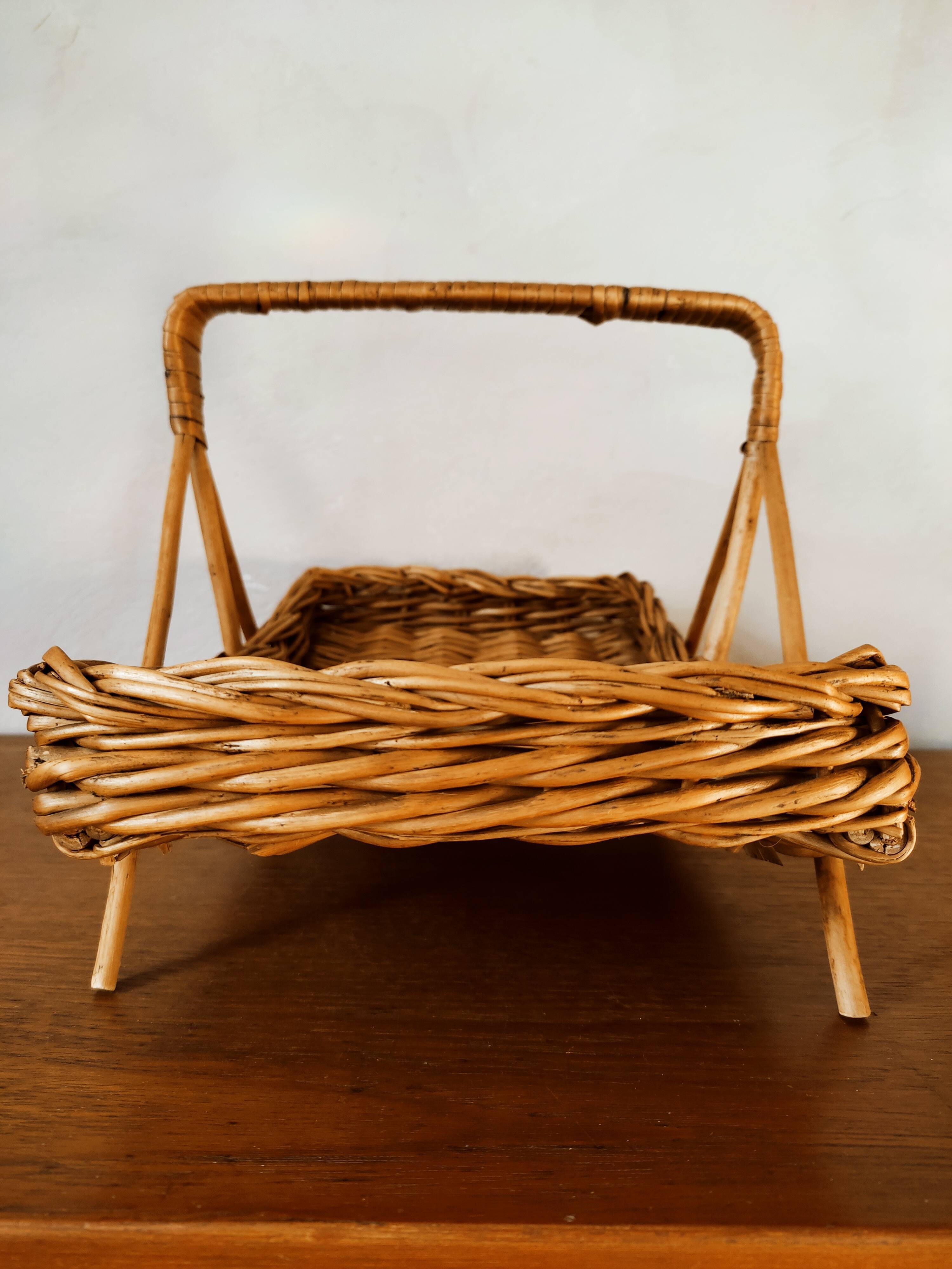 Fruit basket, bread basket